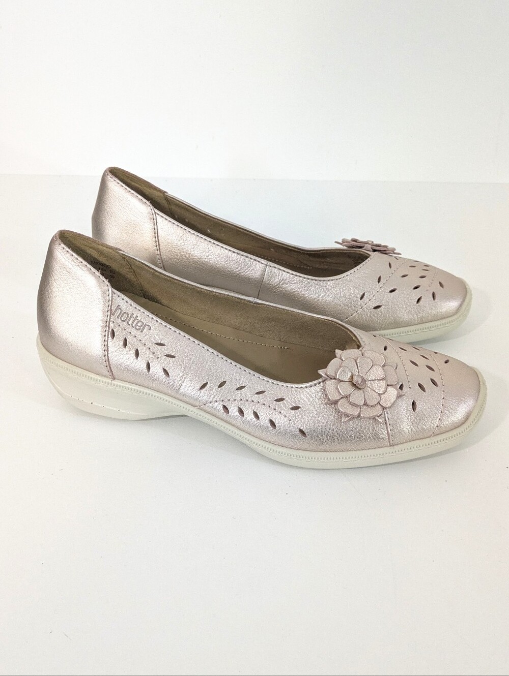 NEW Hotter Rose Gold 'Mexico' Low Heeled Slip Ons / Loafers - Size 8 Womens